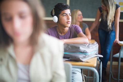 should students listen to music in class: A Divisive Topic Sparking Creativity and Distraction Debates